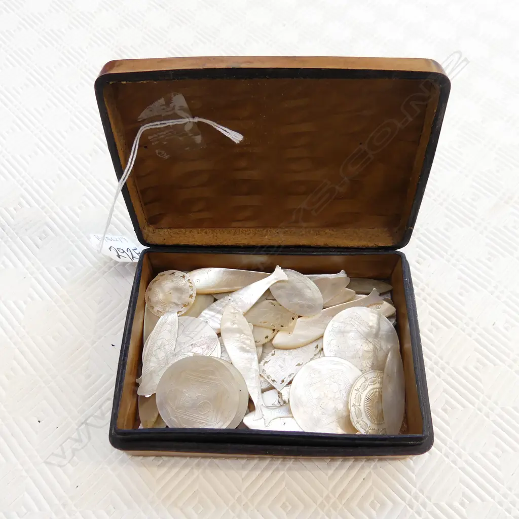 ONE REGENCY BOX FILLED WITH MoP GAME TOKENS  Image 1++