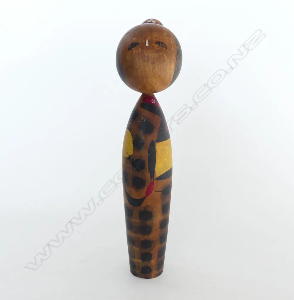 EARLY JAPANESE KOKESHIWOODEN DOLL MAKERS STAMP ON BASE 1930S Image 1++