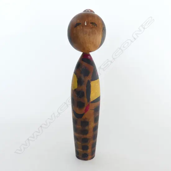 EARLY JAPANESE KOKESHIWOODEN DOLL MAKERS STAMP ON BASE 1930S