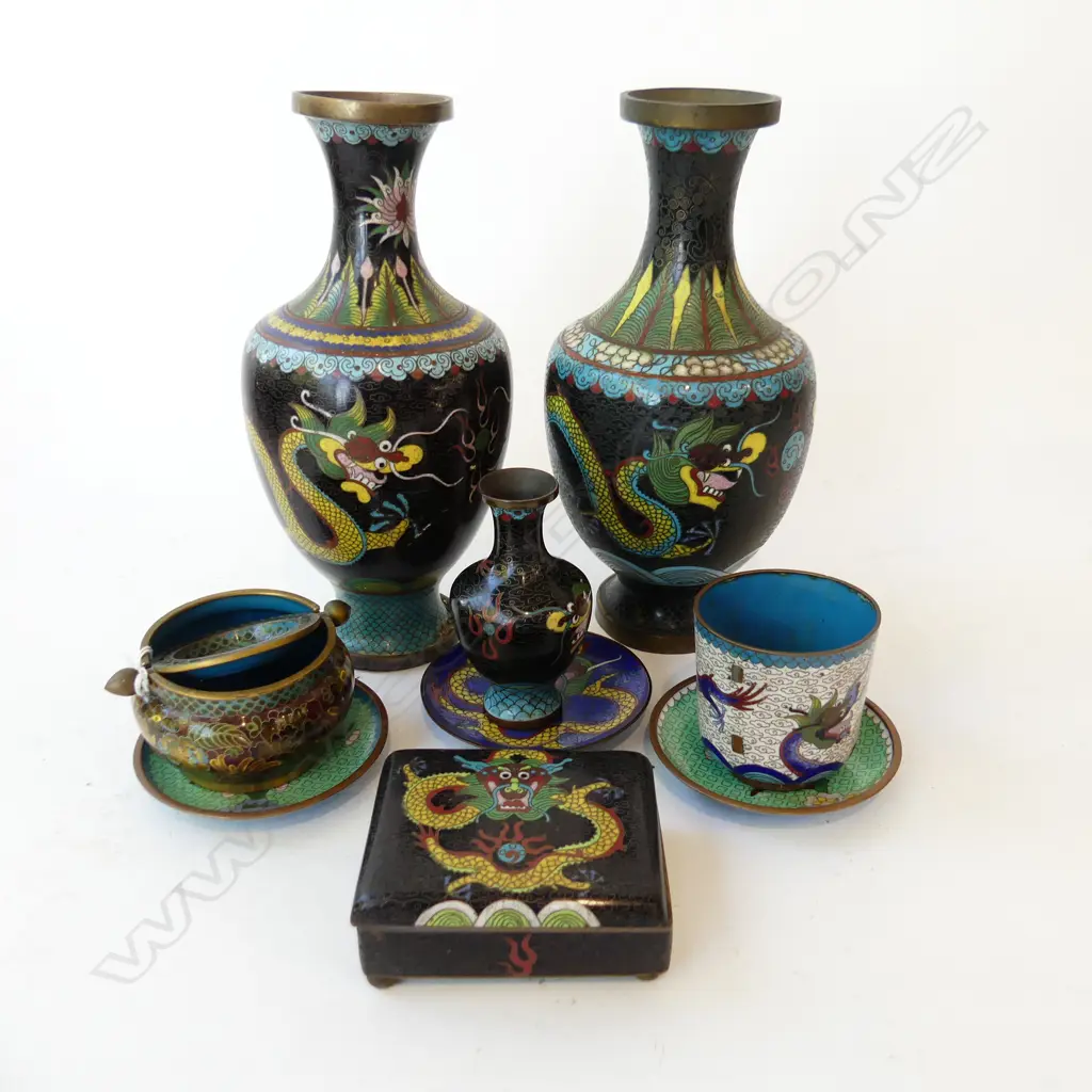 9 PCES ASST. CLOISONNE; PR VASES H.235mm (FAULTS), LIDDED BOX, CUP, VASE, ASHTRAY, 3 DISHES 95mm dia Image 1++