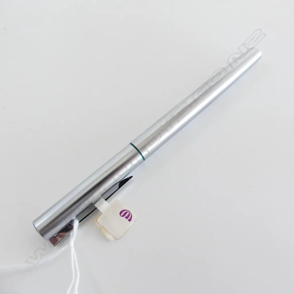 VINTAGE WATERMAN FOUNTAIN PEN UNUSED WITH LABEL, L.135mm Image 1++