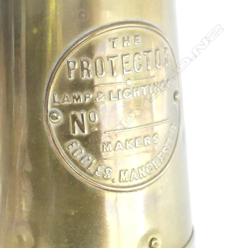 MINER'S LAMP 'THE PROTECTOR BY ECCLES, MANCHESTER' H.265mm Image 1++