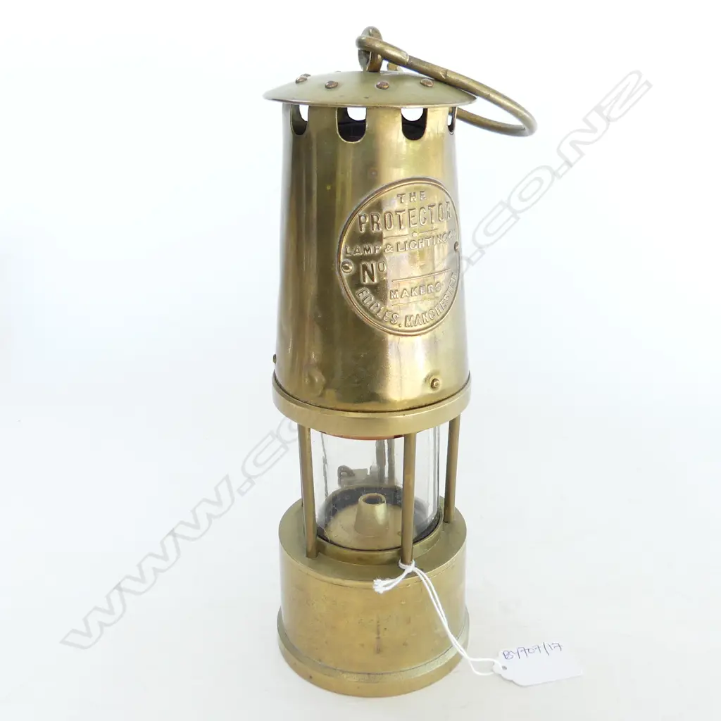 MINER'S LAMP 'THE PROTECTOR BY ECCLES, MANCHESTER' H.265mm Image 1++