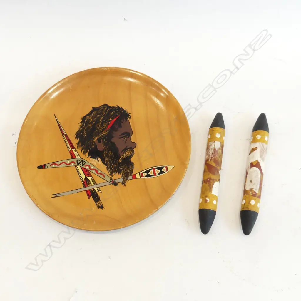TWO ABORIGINAL MUSIC STICKS, TOGETHER WITH AN ABORIGINAL HAND PAINTED TREEN PLATE Image 1++