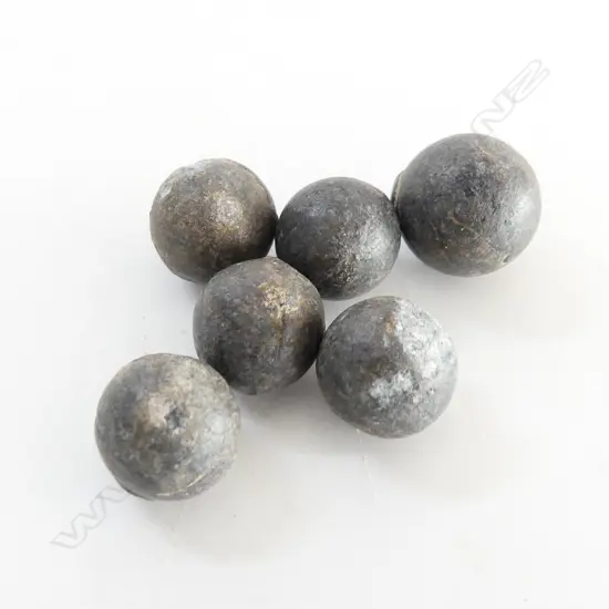 6 OLD LEAD MUSKET BALLS 'round the top end of Te Whanga Lagoon Chatham Islands' c1920-1950