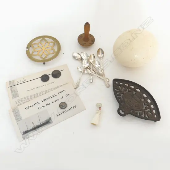 SMALL BOX COLLECTABLES COINS TRIVET  ETC