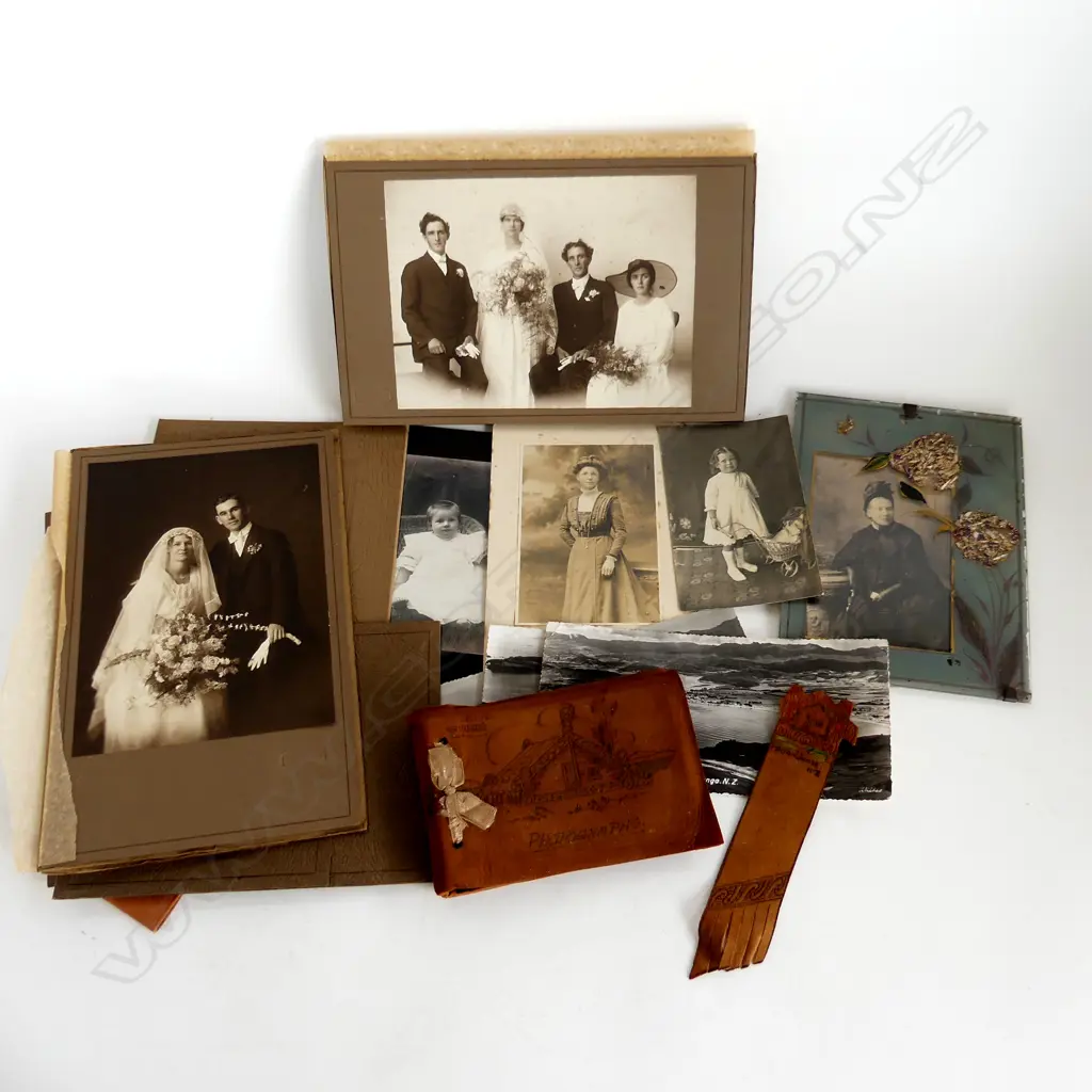 BOX ASST OLD POSTCARDS, PORTRAITS ETC, SOME C1800-1900 Image 1++
