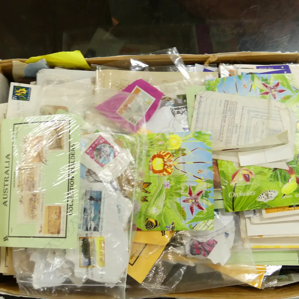 WORLD STAMP COLLECTION Image 1++