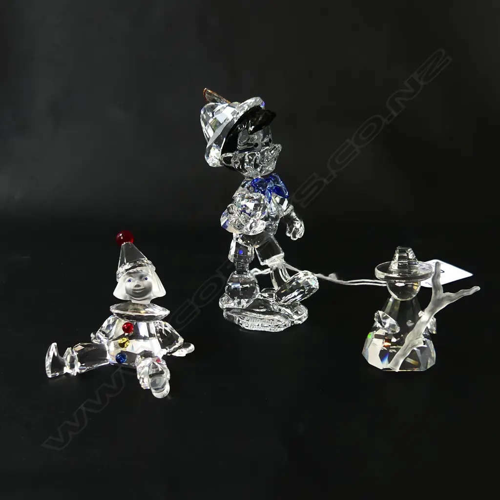 3 PCES SWAROVSKI: PERRIOT CLOWN, WISEMAN, PINOCCHIO H.95mm Image 1++
