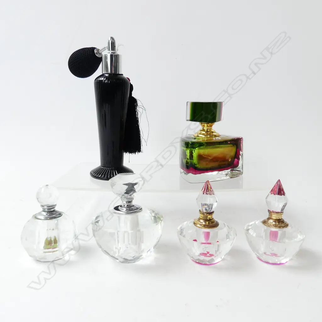 6 PERFUME BOTTLES Image 1++