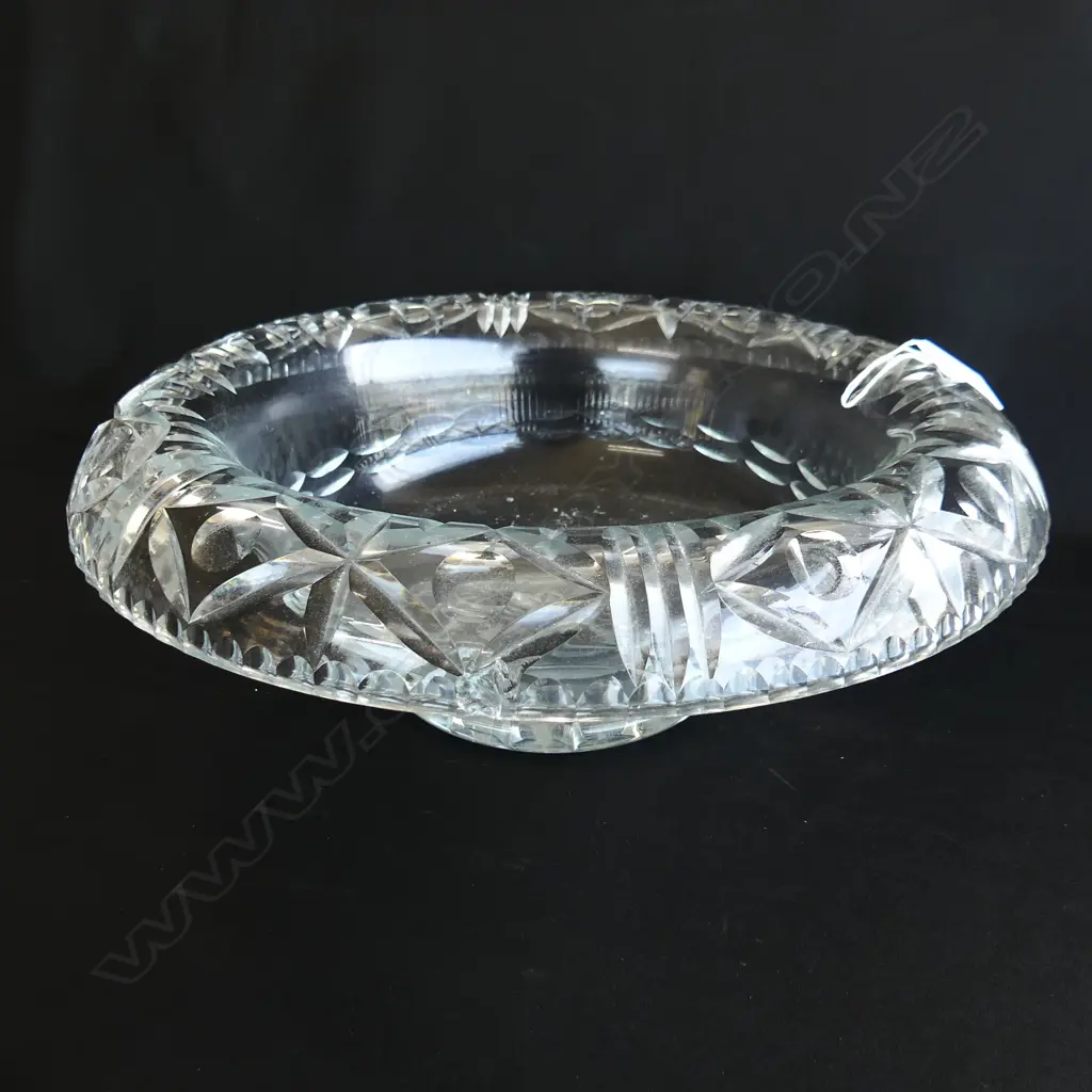 CUT CYRSTAL FLARED BOWL 1 CHIP Dia.305mm Image 1++