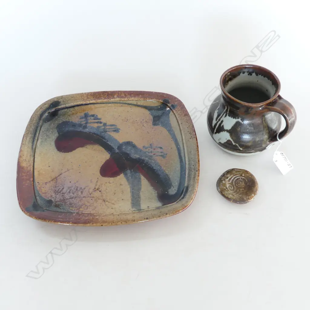 3 PCS STUDIO POTTERY, TARANAKI POTTERY (Mike O'Donnell) SQUARE DISH  & EARTHSTONE, IAN FIRTH JUG w MAKER'S MARK, H.120mm Image 1++