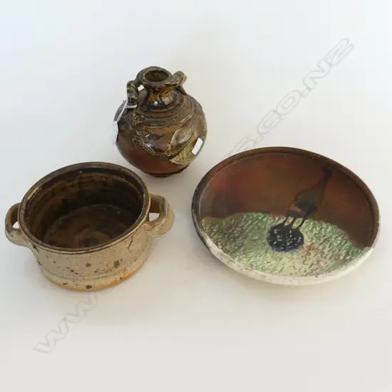 3 PCS NZ STUDIO POTTERY, INCLDS ANN AMBLER DISH (MARK TO BASE) & 2 OTHERS 