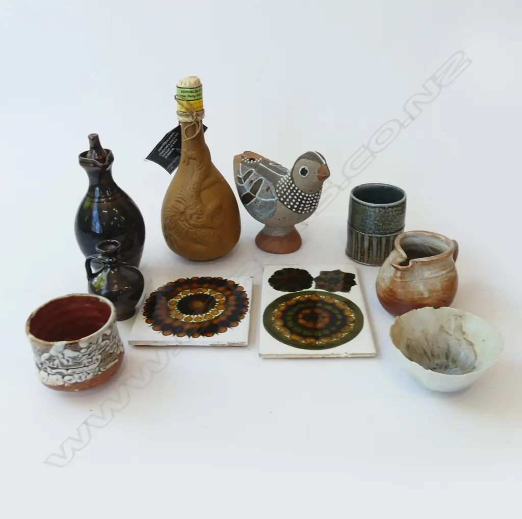COLLECTION OF SMALL POTTERY PIECES, INCLDS PETER OXBOROUGH JUG, ELENA RENKER TEA CUP & CARRICK OLIVER JUG Image 1++