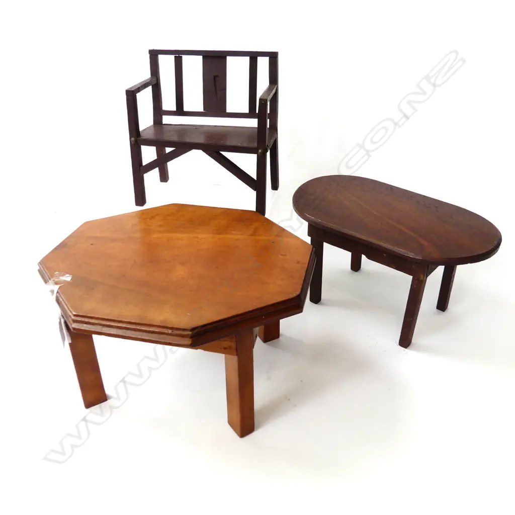 1920’S THREE APPRENTICE FURNITURE ITEMS EX DUNEDIN – OCTAGONAL TABLE, OVAL TABLE, & SETTEE, L.190MM-290mm Image 1++