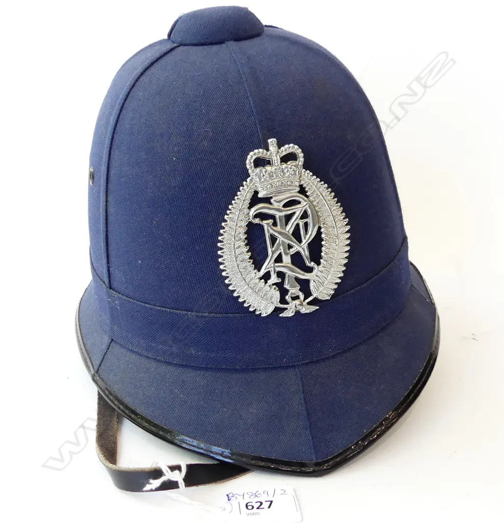 NZ POLICE BLUE HELMET ISSUED UNTIL 1995 Image 1++