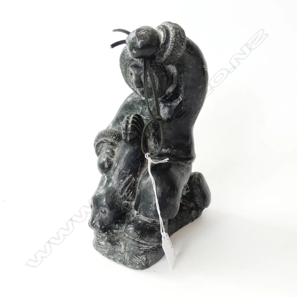 VINTAGE INUIT CARVED STONE FIGURE H250MM Image 1++