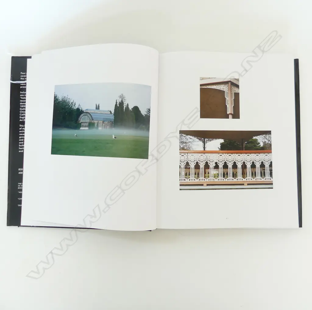 BOOK; AUCKLAND ARCHITECTURE: A PERSONAL VIEW, SAIT AKKIRMAN 1999 310x250mm  Image 1++