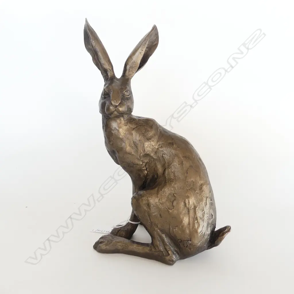 BRONZED RESIN 'HOWARD' HARE SCULPTURE BY FRITH UK H.290mm Image 1++