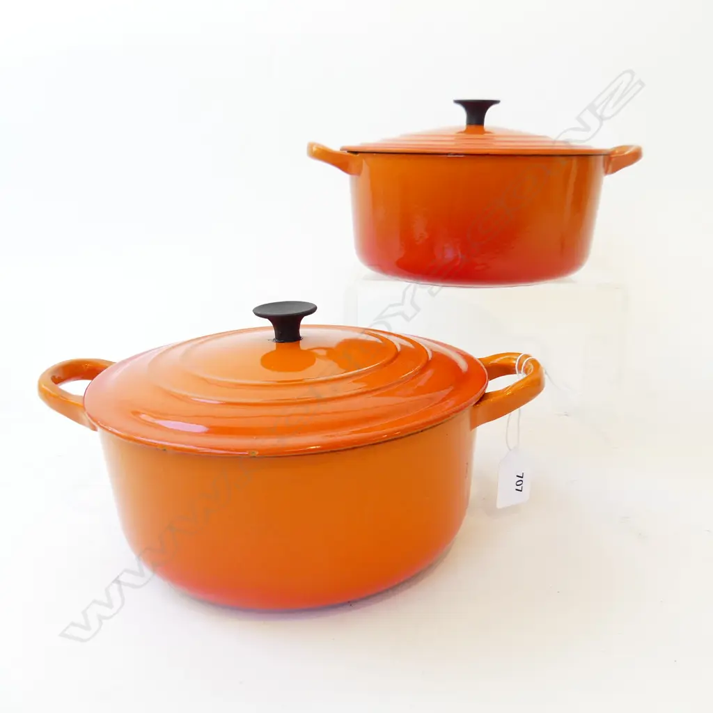 2 ORANGE LE CREUSET LIDDED CASSEROLES 205 / 185mm dia Image 1++