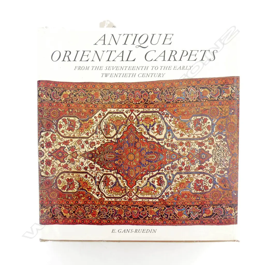 BOOK: A’NTIQUE ORIENTAL CARPETS FROM THE 17TH TO THE EARLY 20TH CENTURY’ by E.GANS-RUEDIN. 1975. 482p, L.260mm Image 1++