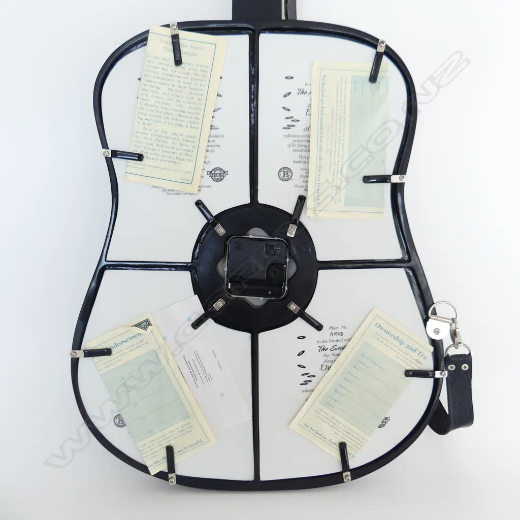 BRADFORD EXCHANGE ELVIS GUITAR H.805mm Image 1++