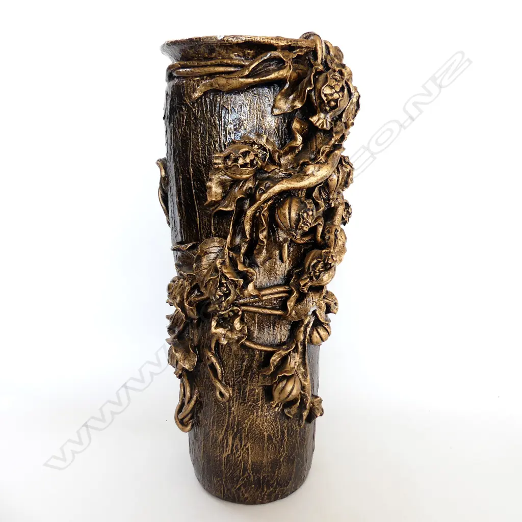 GOLD PAINTED RESIN UMBRELLA STAND H.620mm Image 1++