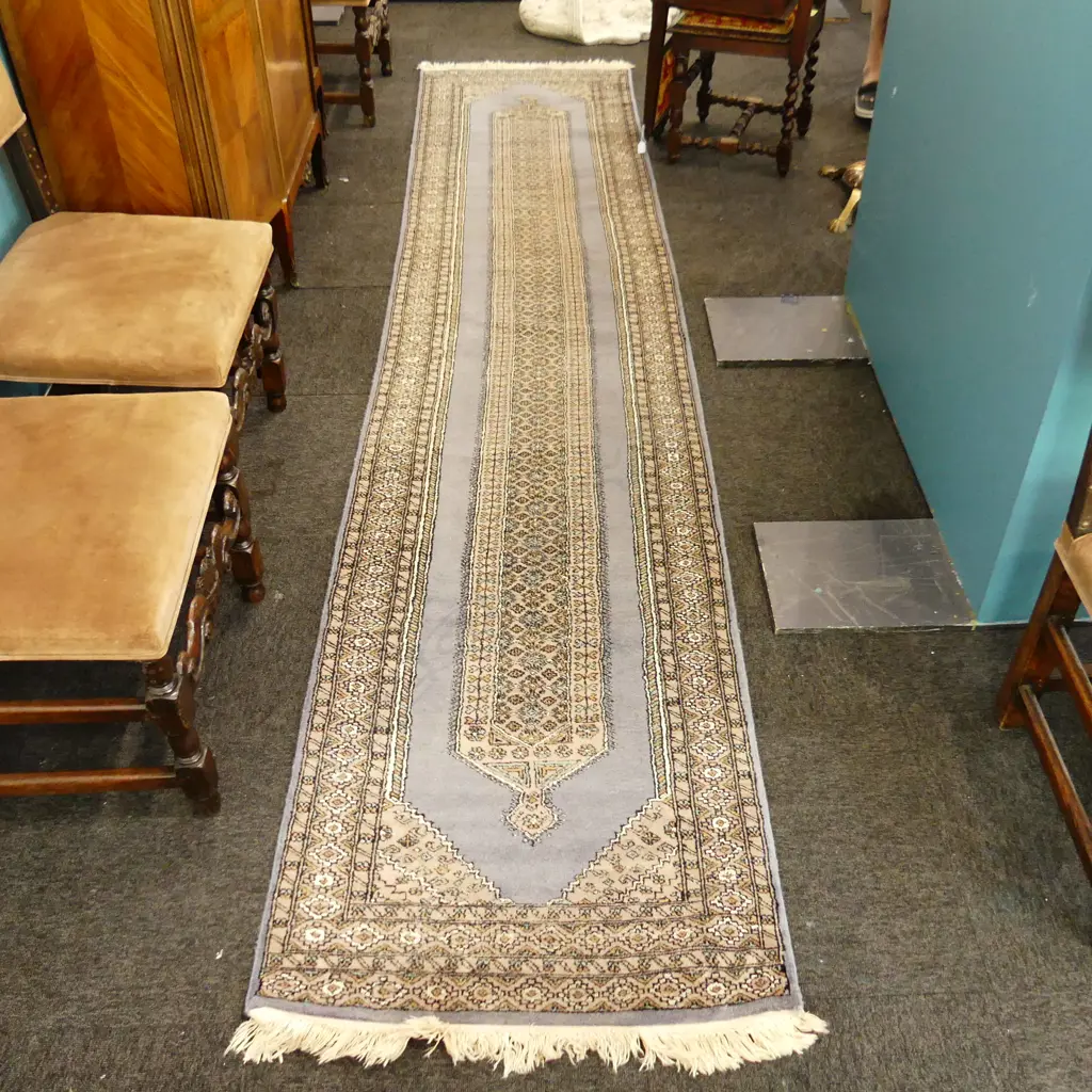 HAND KNOTTED WOOL PILE RUNNER 3700x780mm Image 1++