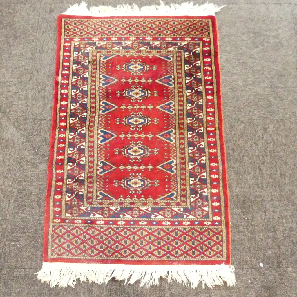 HAND KNOTTED WOOL PILE RUG 950x600mm Image 1++