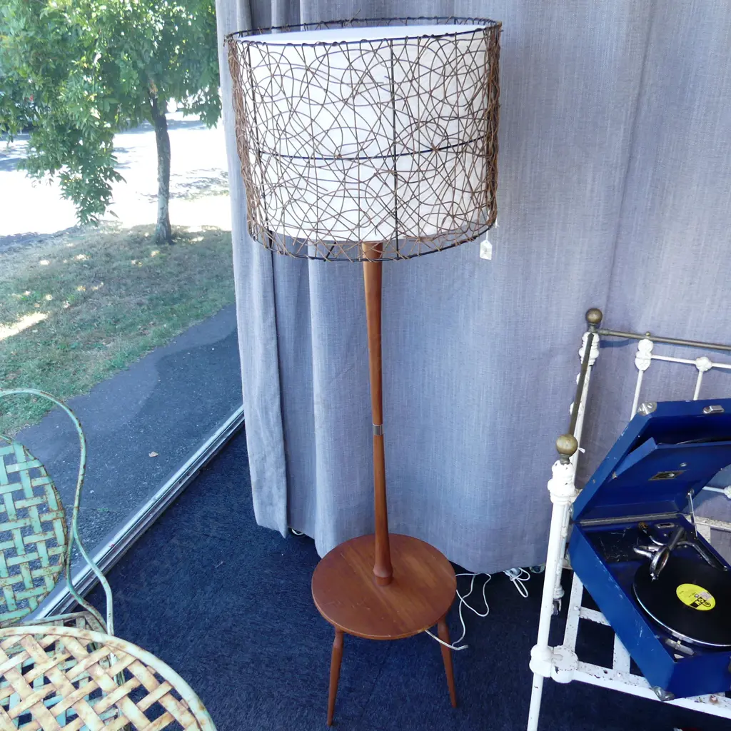 RETRO STANDARD LAMP WITH SHADE Image 1++