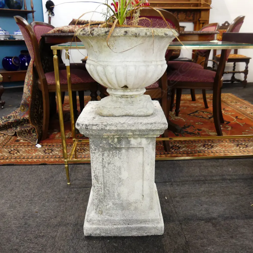 CONCRETE URN PLANTER ON PLINTH H.770mm Image 1++