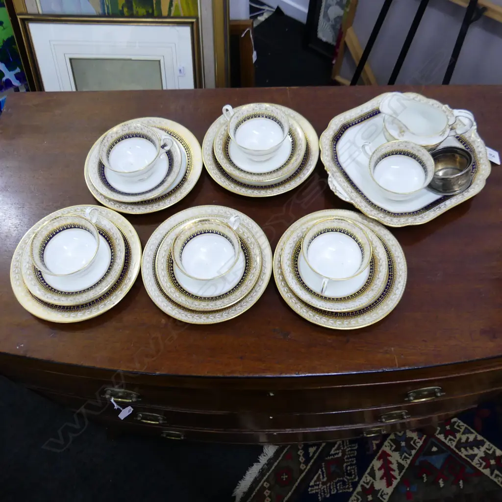 18 PCE AYNSLEY PART TEA SET: 5 TRIOS, CUP, JUG & PLATE + EP TRAVELLING CUP Image 1++