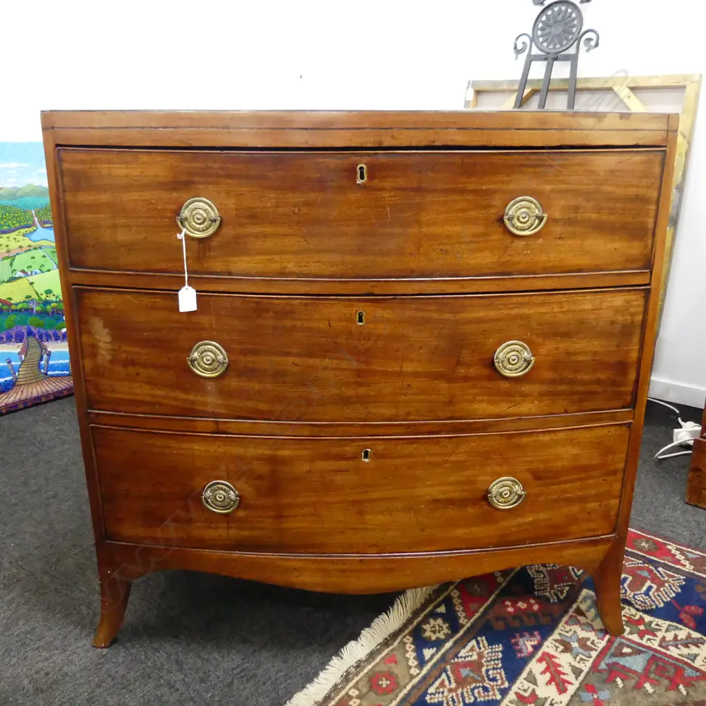 GEORGIAN MAHOGANY BOW FRONT CHEST OF DRAWERS 890x485x875mm Image 1++