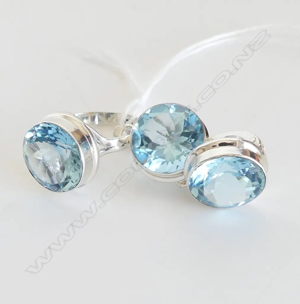 3 PC SET; BLUE TOPAZ & 925 SILVER SET RING & EARRINGS RING SIZE P Image 1++