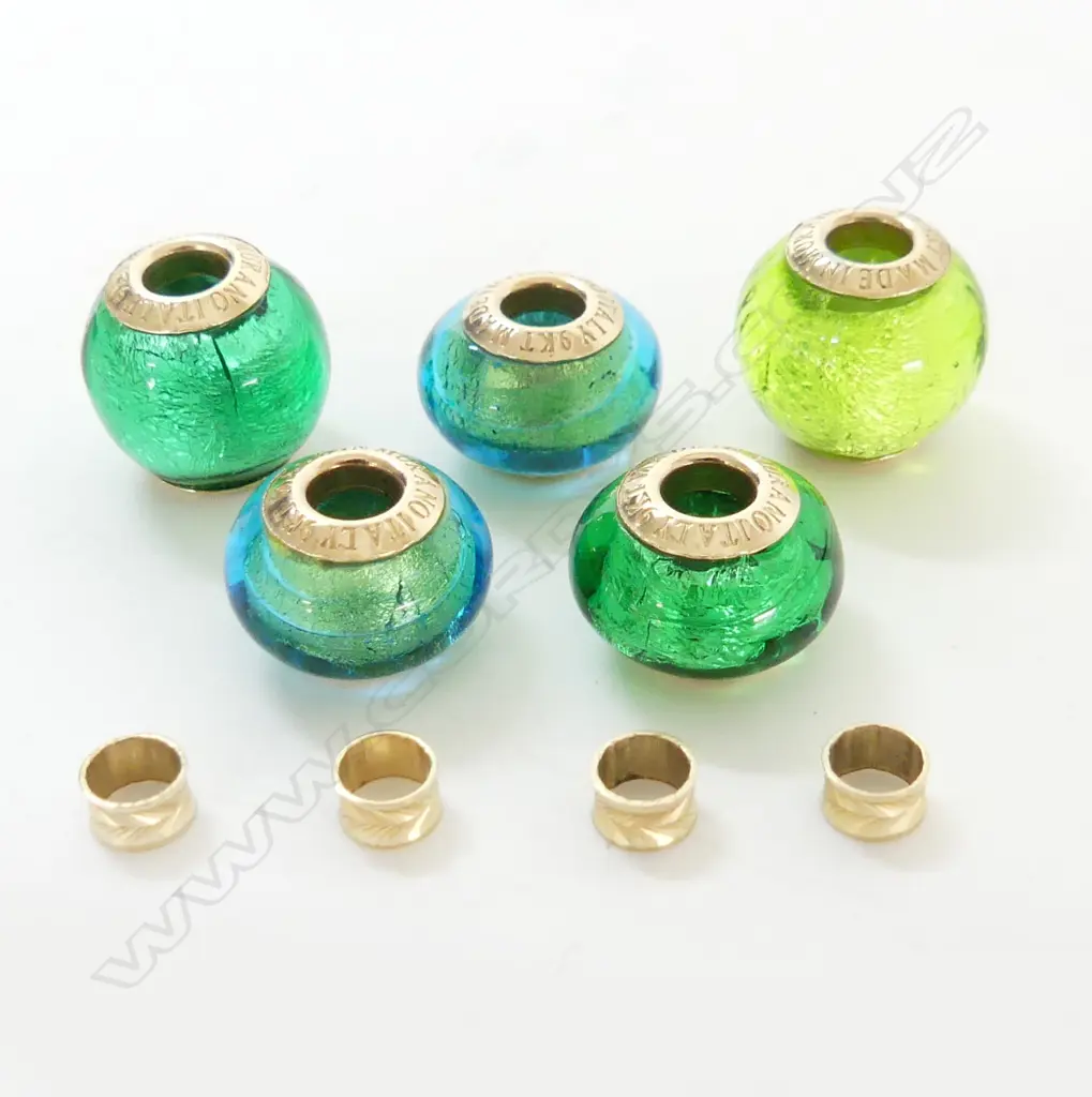 5 9ct MURANO BEADS - GREEN TONES + 4 SPACERS Image 1++