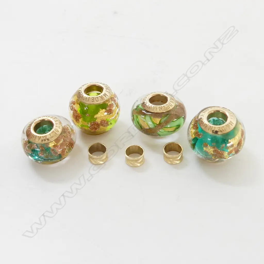4 9ct MURANO BEADS - GREEN TONES + 3 SPACERS Image 1++