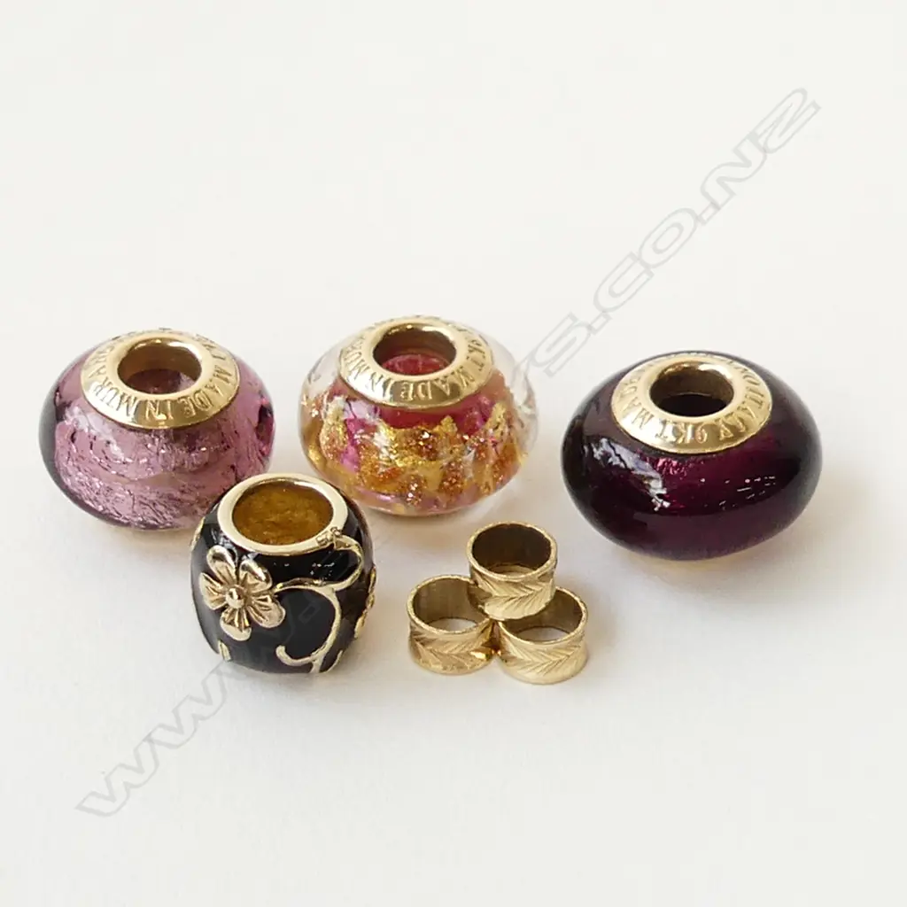 3 9ct MURANO BEADS - PURPLE TONES + 1 BLACK ENAMEL / SILVER GILT + 4 SPACERS Image 1++