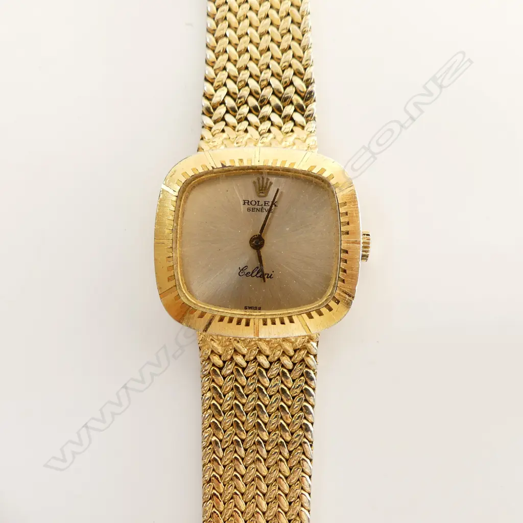 ROLEX ? GOLD ? LADIES WRISTWATCH probably not right Image 1++