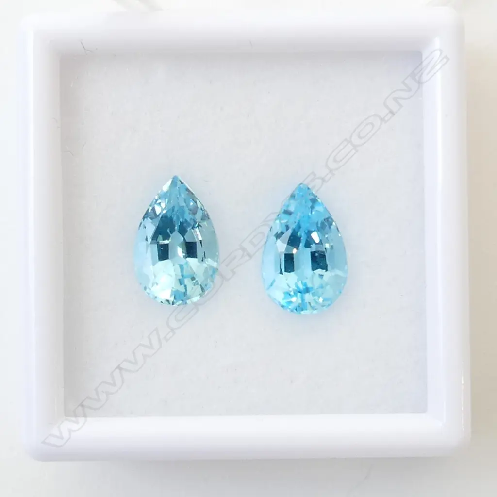 BLUE TOPAZ  PEAR SHAPE 2 = 8.08CT Image 1++