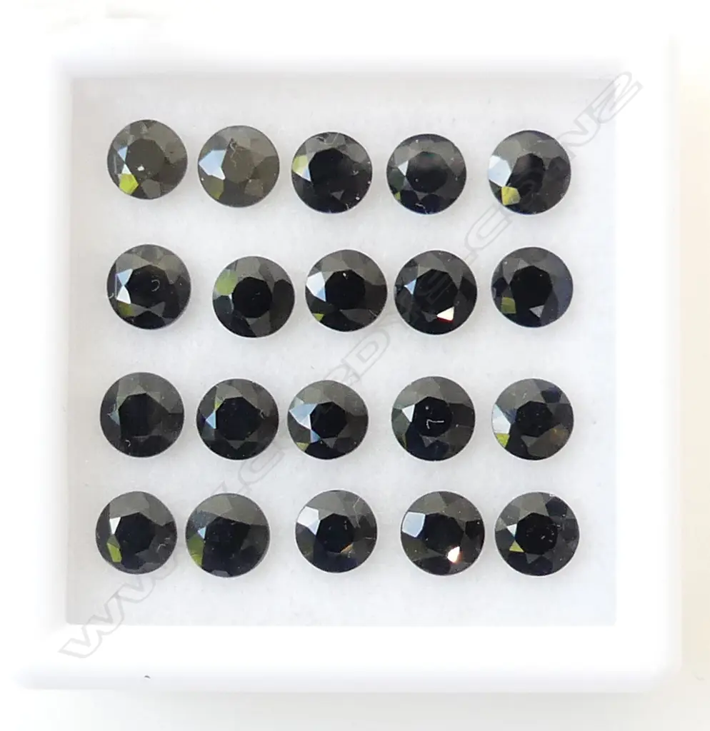 SAPPHIRE ROUND 5.0 MM   20= 14.43CT Image 1++