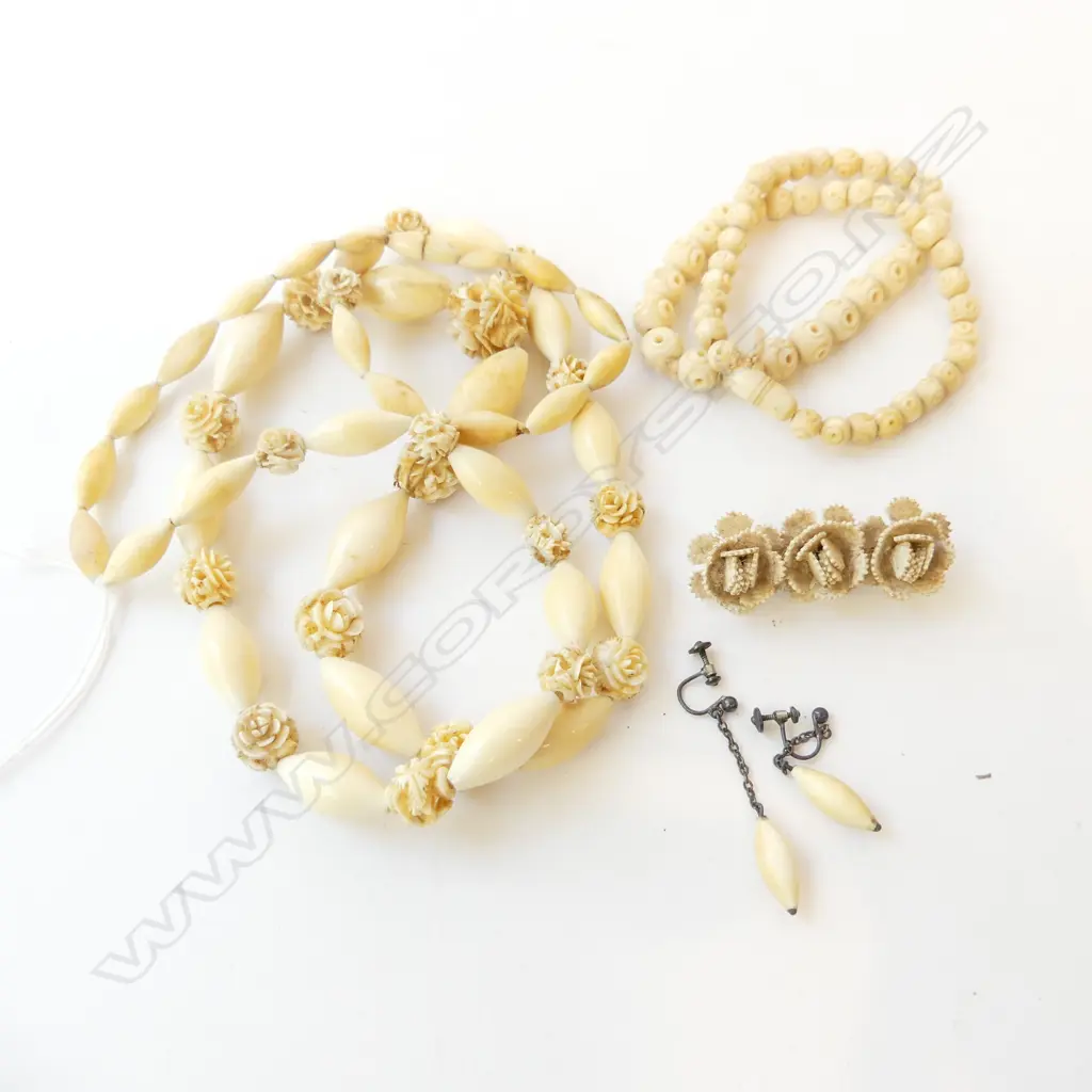 2 IVORY NECKLACES + PR EARRINGS & RESIN BROOCH Image 1++