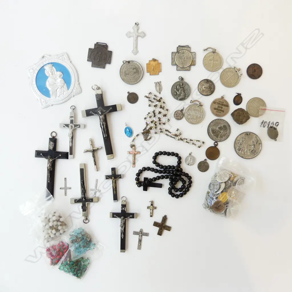 ASST. RELIGIOUS PENDANTS, CRUCIFIXES, ROSARY ETC Image 1++