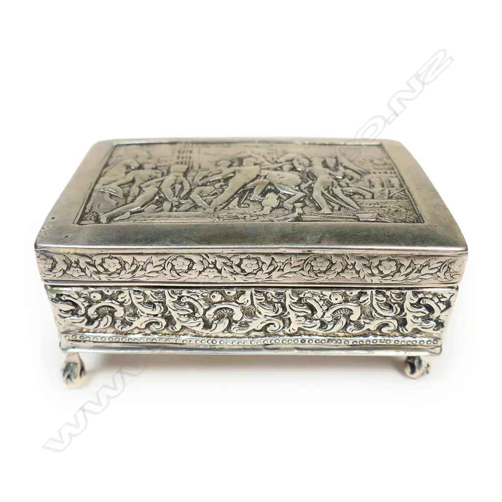 A Continental silver small jewellery casket, Image 1++