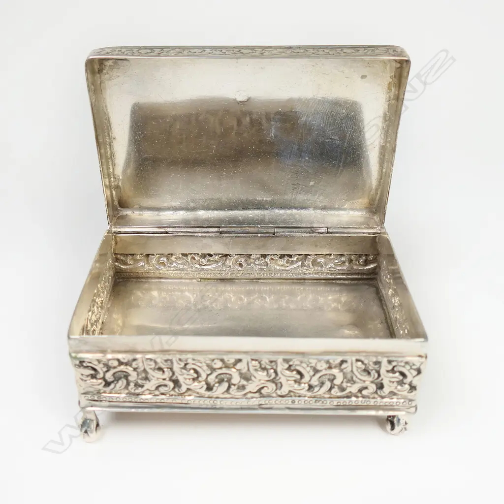 A Continental silver small jewellery casket, Image 1++