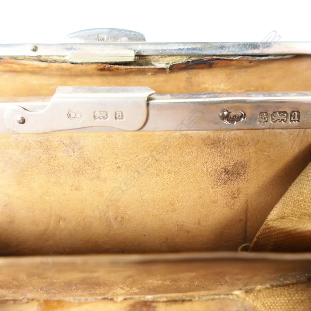 An Edwardian silver purse, Image 1++