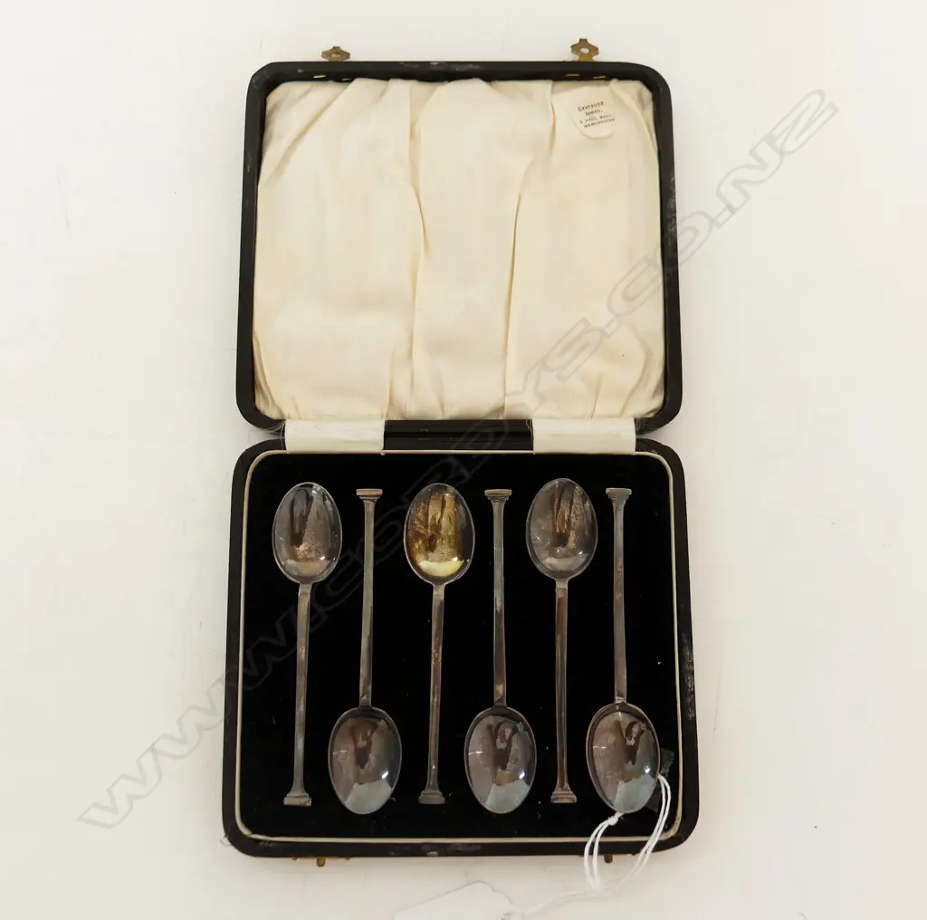 BOXED SET 6 S/SILVER COFFEE SPOONS SILVER WIEGHT 49gms Image 1++