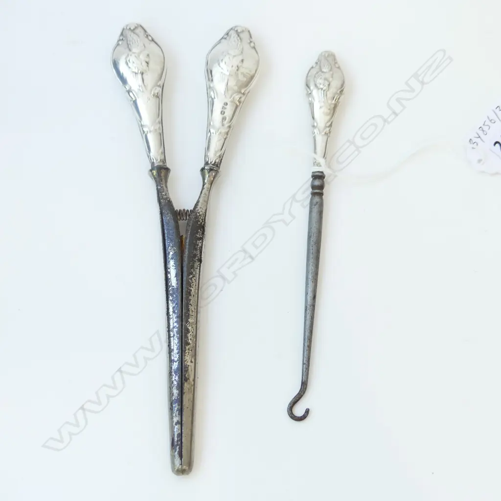 STG SILVER 'ANGELS' GLOVE STRETCHERS & STG BUTTON HOOK CHESTER 1905-1908 L.19CM L.16CM Image 1++