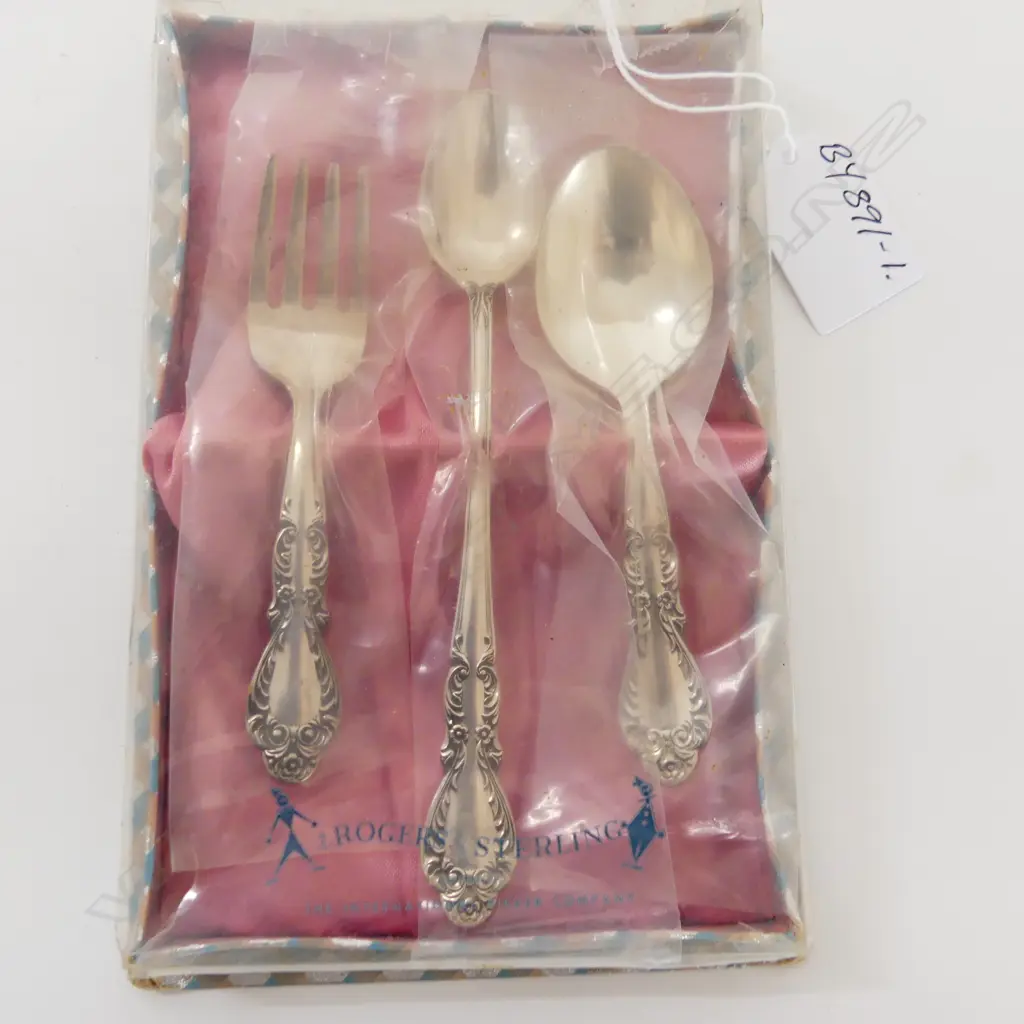 boxed set 3 ROGERS USA SILVER CHRISTENING SET 50gms Image 1++