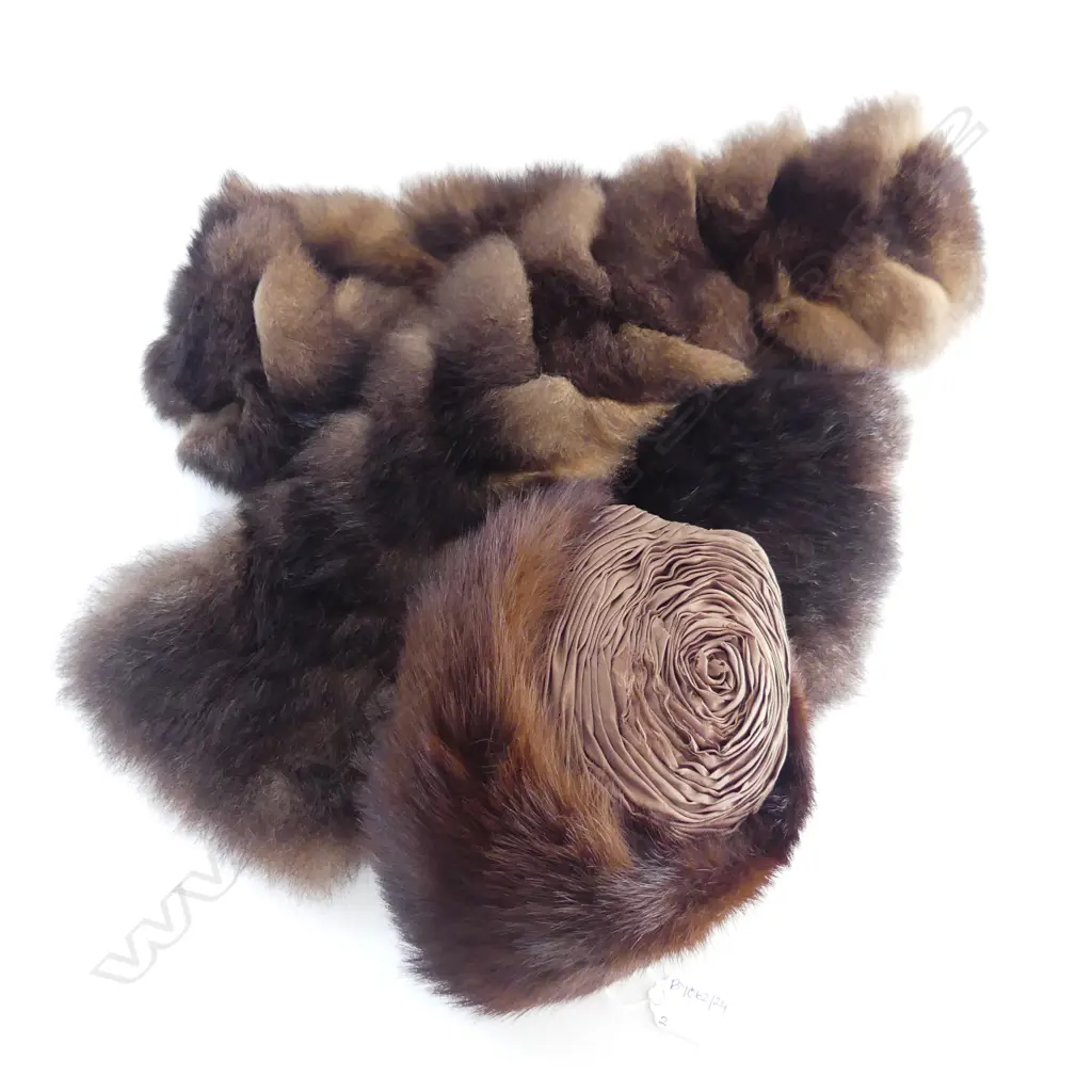 VINTAGE FUR HAT & POSSUM STOLE Image 1++