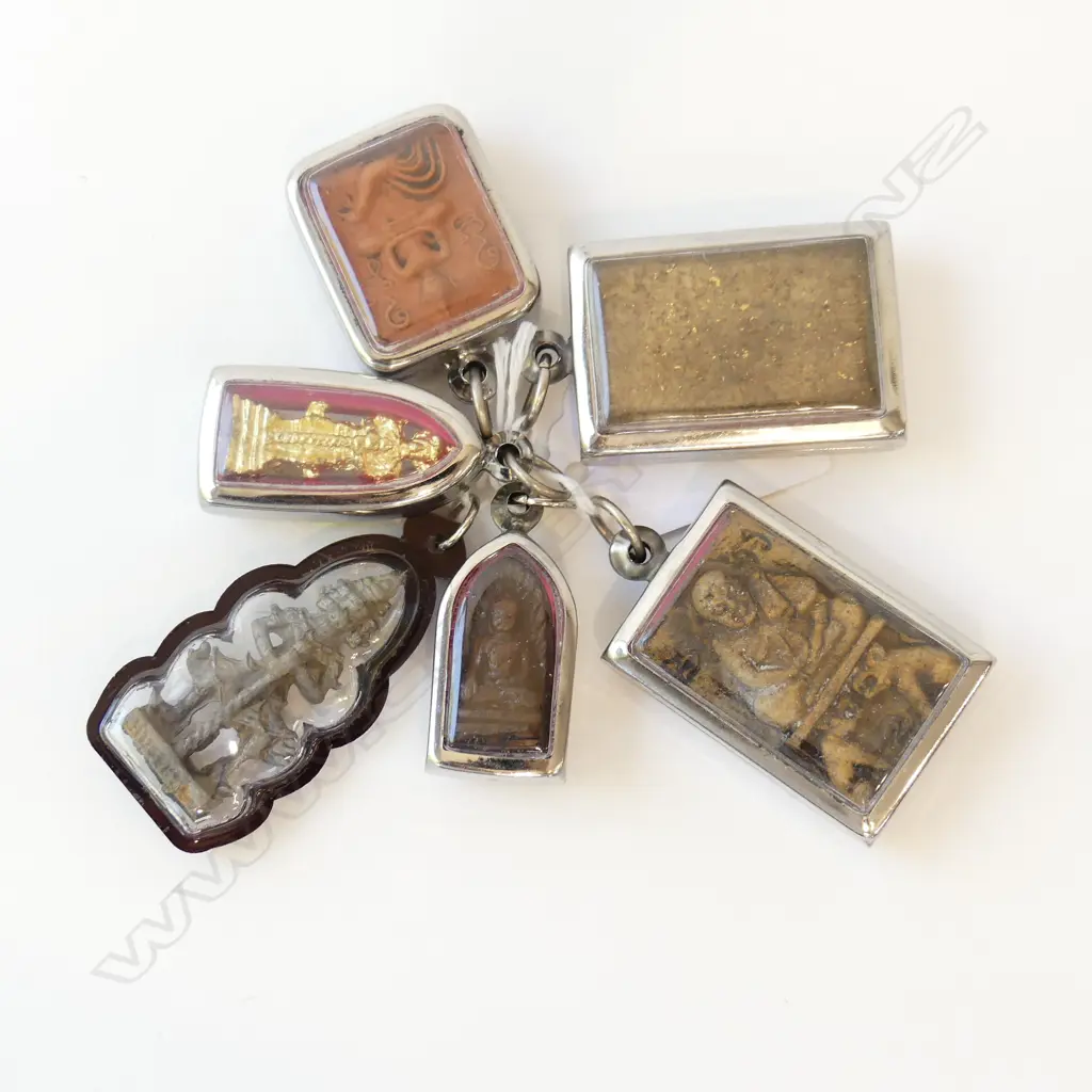 6 THAI AMULETS Image 1++